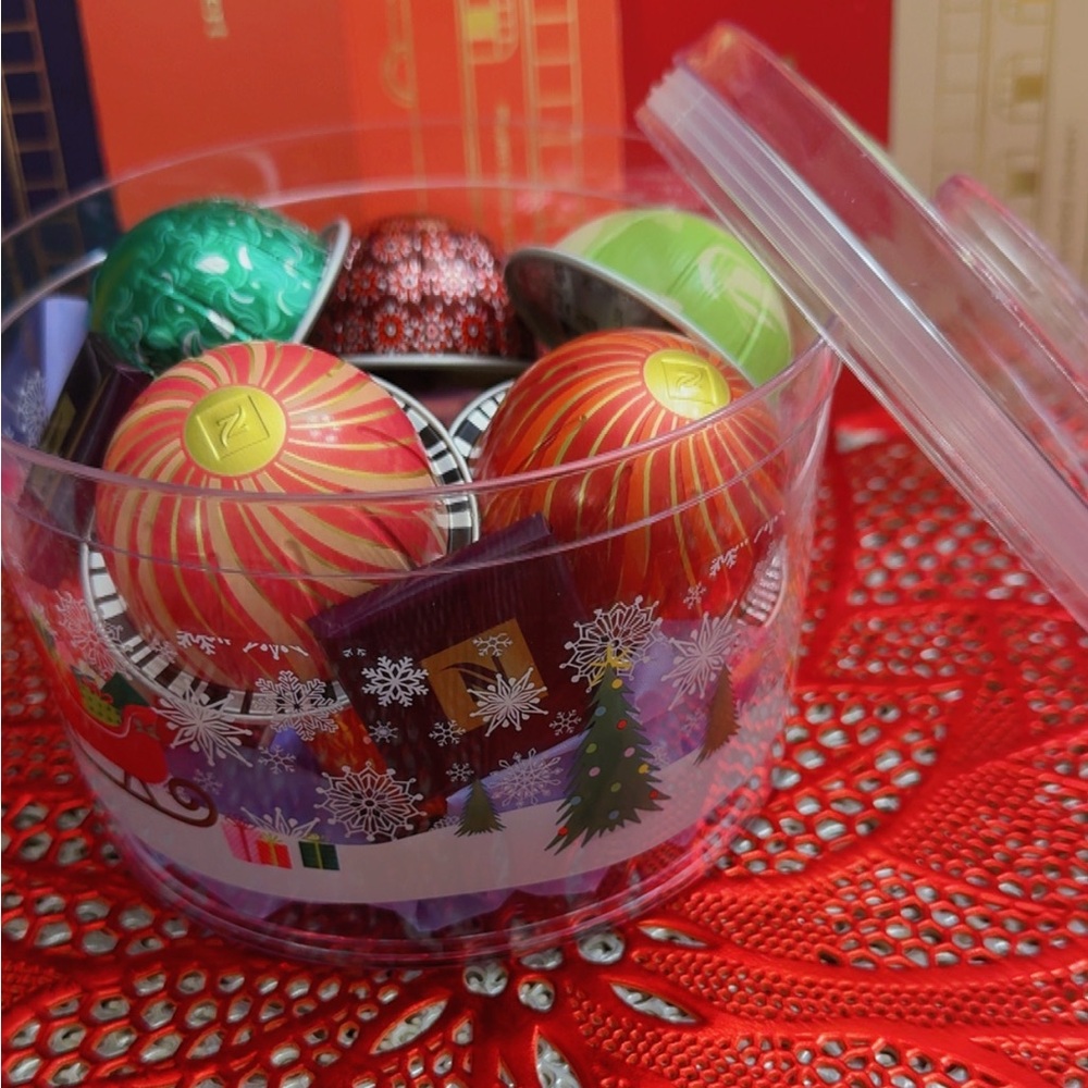 Nespresso VERTUO Hoilday gift set